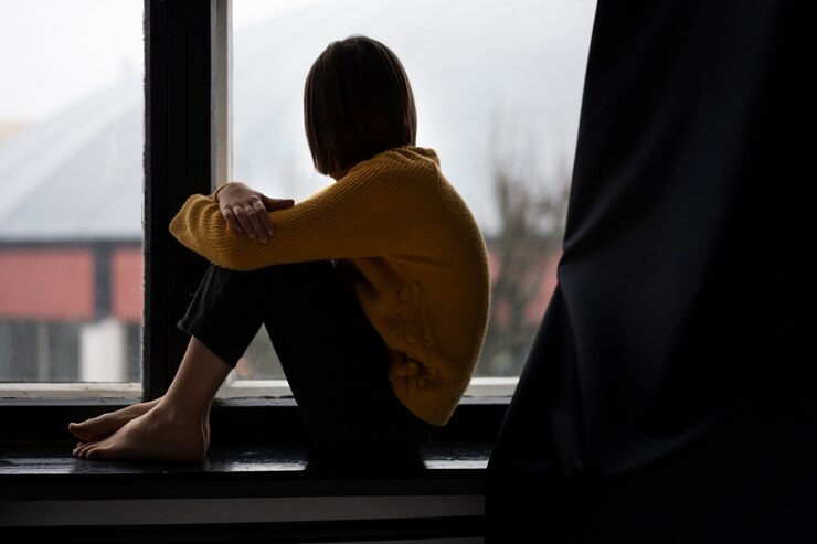 Psicóloga infantil ayudando a superar el acoso escolar