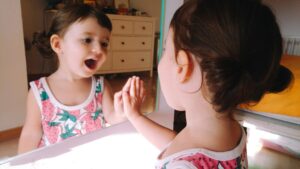  Apoyo emocional de un psicoterapeuta infantil en el crecimiento de un niño en Miami