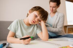 Child therapist in Miami providing emotional support to children